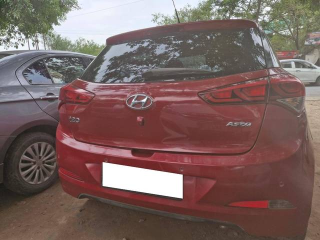 https://images10.gaadi.com/usedcar_image/4591015/original/processed_ad6ac31b0c4c425526191fdadd36b1b7.jpg?imwidth=6402