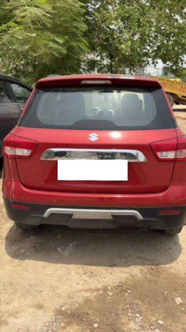 https://images10.gaadi.com/usedcar_image/4591033/original/processed_59282a9e-6bc7-4f62-8cfa-640e330377f5.jpg?imwidth=6402