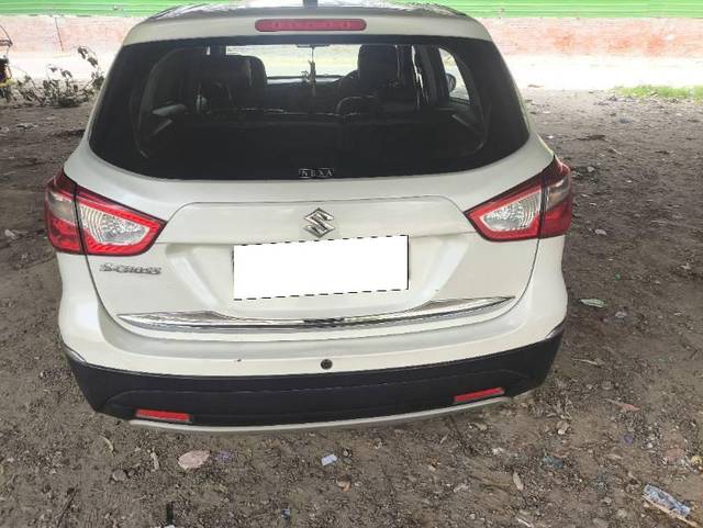 https://images10.gaadi.com/usedcar_image/4591038/original/processed_010266c7-787d-4d83-8369-b7469b8713bf.jpg?imwidth=6402