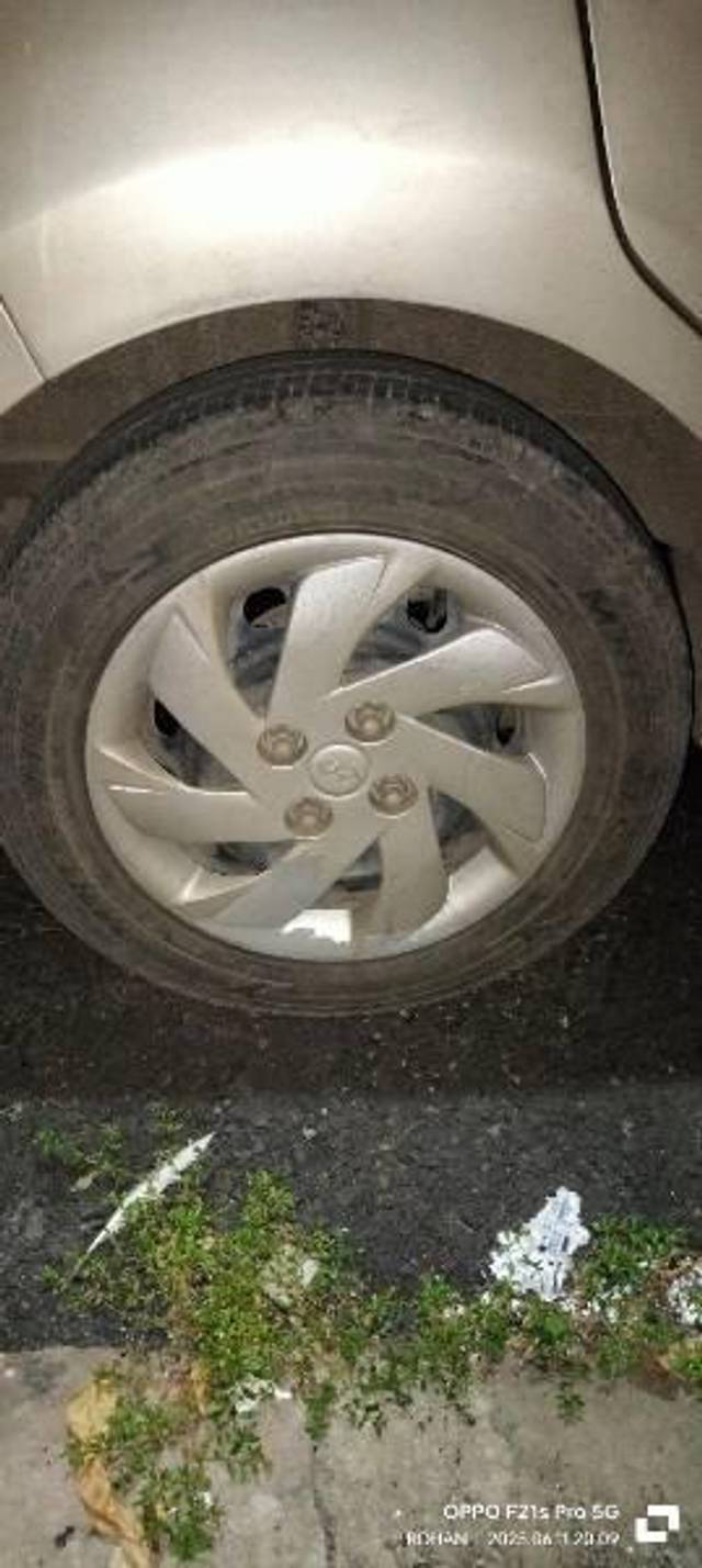 https://images10.gaadi.com/usedcar_image/4591045/original/processed_85871252-a70d-409a-958c-29735aa5c143.jpg?imwidth=6402