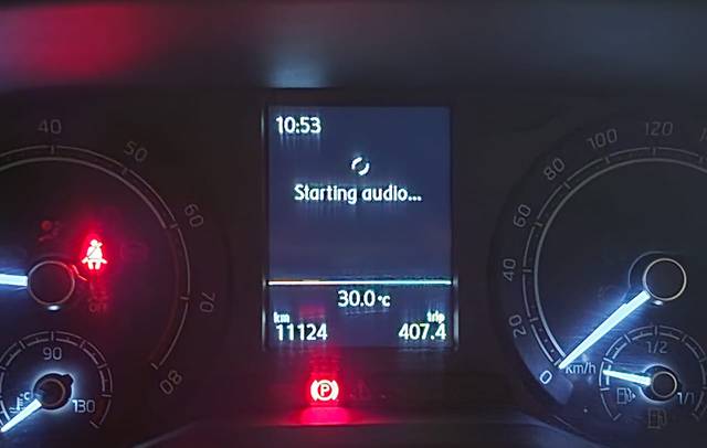 https://images10.gaadi.com/usedcar_image/4591077/original/555ec771-22e7-4fc7-b14d-a80f92f68b2b.jpg?imwidth=6402