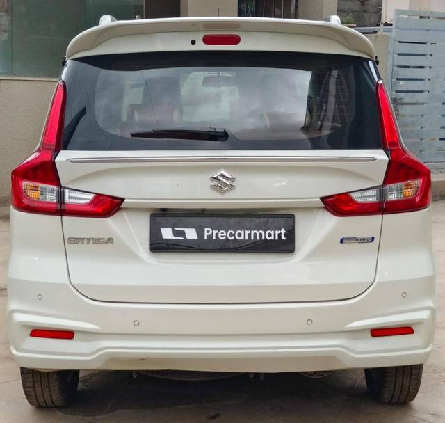 https://images10.gaadi.com/usedcar_image/4591085/original/processed_1e9edacf581ddedffed2e235febac58c.jpg?imwidth=6401