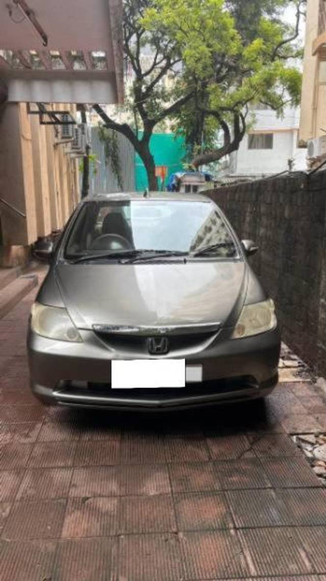 https://images10.gaadi.com/usedcar_image/4591096/original/processed_2926e37f-fc85-45df-922f-d839d5a8965b.jpeg?imwidth=6401