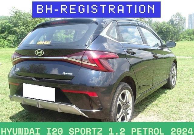 https://images10.gaadi.com/usedcar_image/4591109/original/processed_15dee1eff334ca523da3cde8770509d4.jpg?imwidth=6401