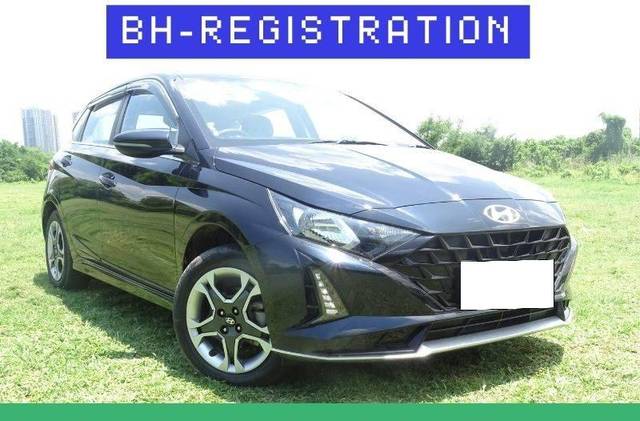 https://images10.gaadi.com/usedcar_image/4591109/original/processed_6012007605dca273fdfc38f2d500d08c.jpg?imwidth=6400