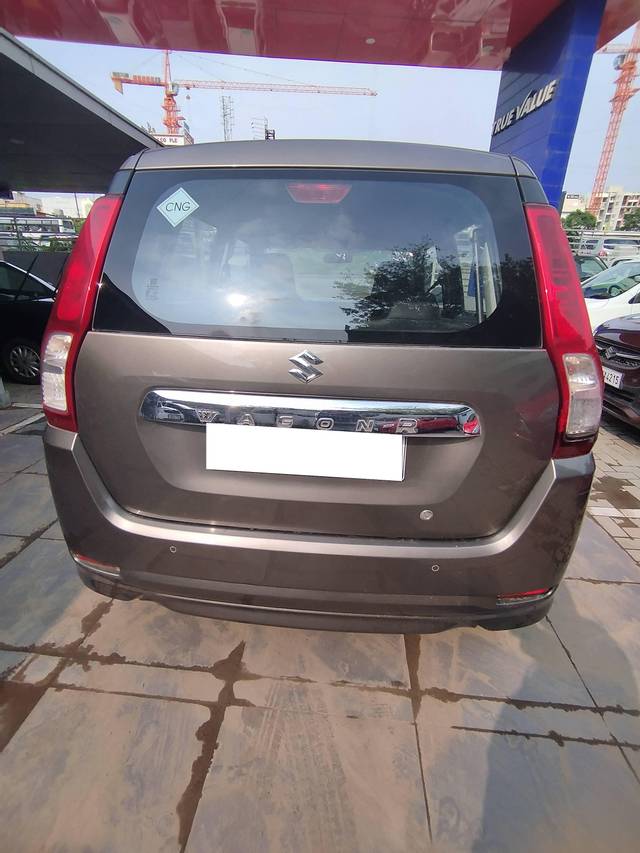 https://images10.gaadi.com/usedcar_image/4591111/original/processed_51772403-3601-48c0-9960-baf4de9acfb4.jpg?imwidth=6401