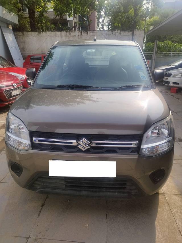 https://images10.gaadi.com/usedcar_image/4591111/original/processed_773e7ad2-1306-4937-be03-e9c999ff8950.jpg?imwidth=6400