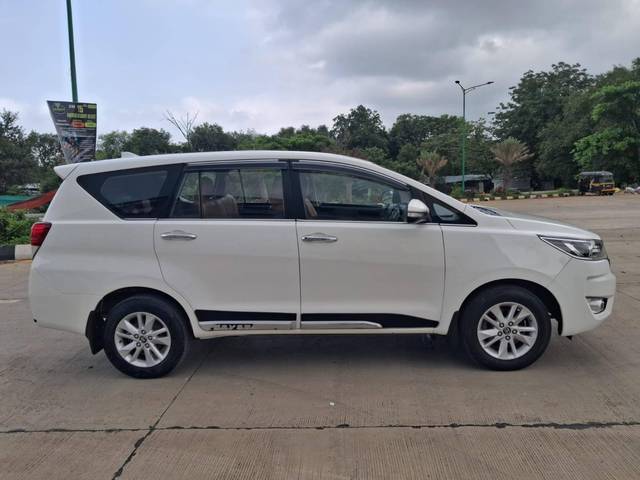 https://images10.gaadi.com/usedcar_image/4591116/original/processed_9fb42129ae43d959c412d6eeb3ed12ce.jpg?imwidth=6401