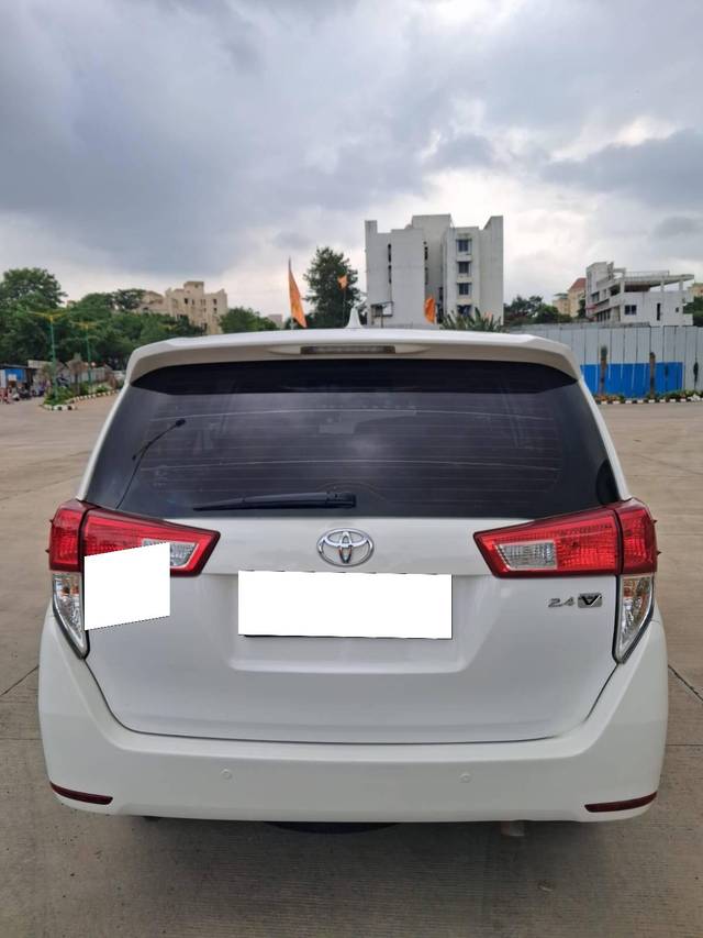 https://images10.gaadi.com/usedcar_image/4591116/original/processed_b38456a1e88b9ca944a68bcfb037af3f.jpg?imwidth=6402