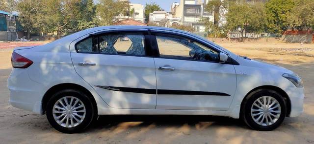 https://images10.gaadi.com/usedcar_image/4591125/original/processed_b57e59b2b9aff0190ff6a723b5cf8dab.jpg?imwidth=6401