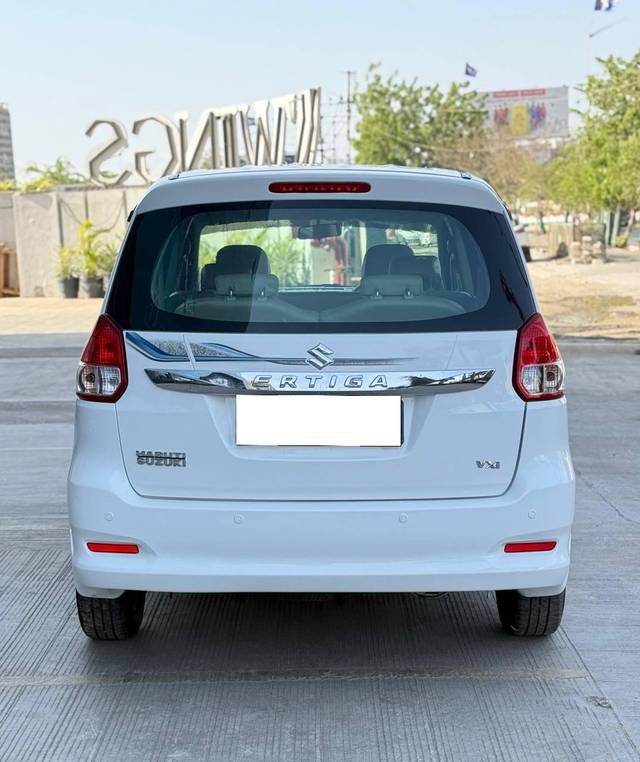 https://images10.gaadi.com/usedcar_image/4591127/original/processed_bac1d37d7799837262426280972eb57a.jpg?imwidth=6402