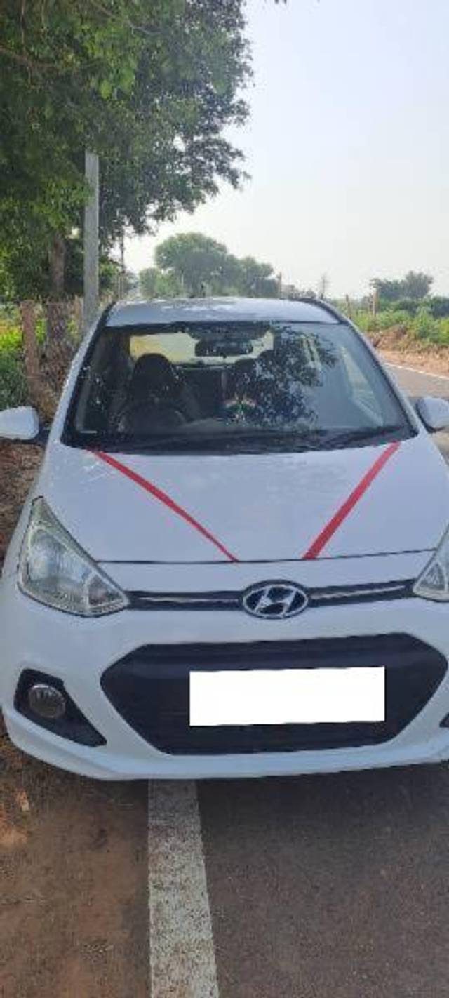 https://images10.gaadi.com/usedcar_image/4591134/original/processed_ab889364-d1c9-45b4-88e8-40ef873d090d.jpg?imwidth=6402
