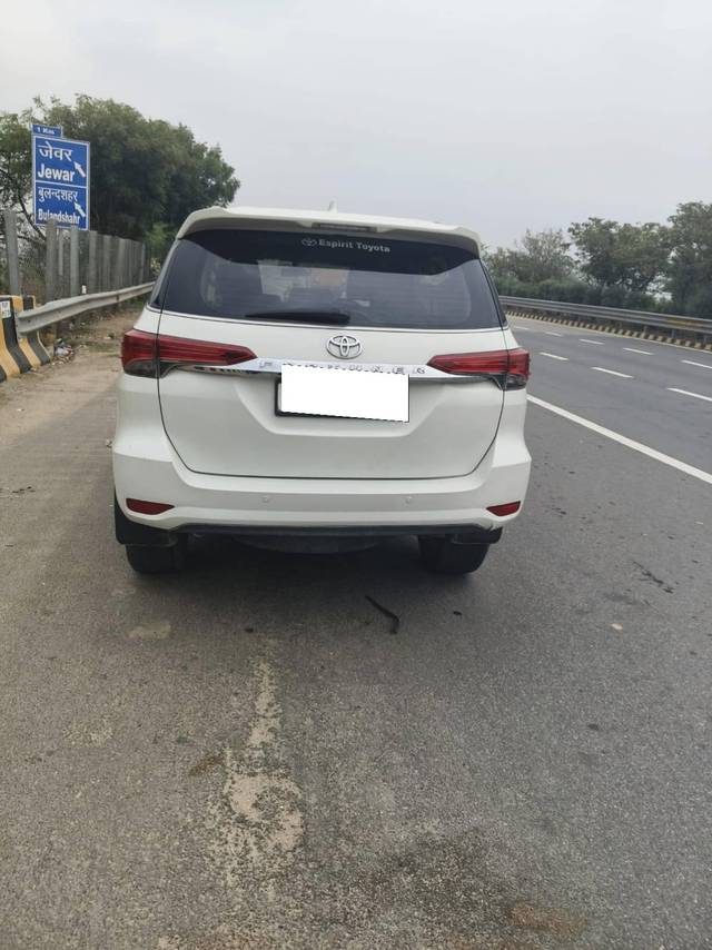 https://images10.gaadi.com/usedcar_image/4591141/original/processed_4799bebb3d602b60f4774dfe9bece3fc.jpg?imwidth=6401