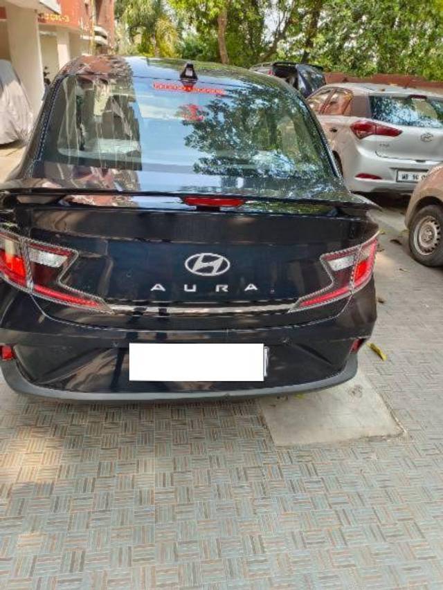 https://images10.gaadi.com/usedcar_image/4591144/original/processed_47ab5b57-73af-4c45-bbac-2885000f8f3b.jpg?imwidth=6401