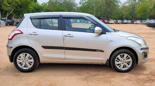 https://images10.gaadi.com/usedcar_image/4591147/original/processed_baed37b469bbe91331c207a40f711733.jpg?imwidth=6401