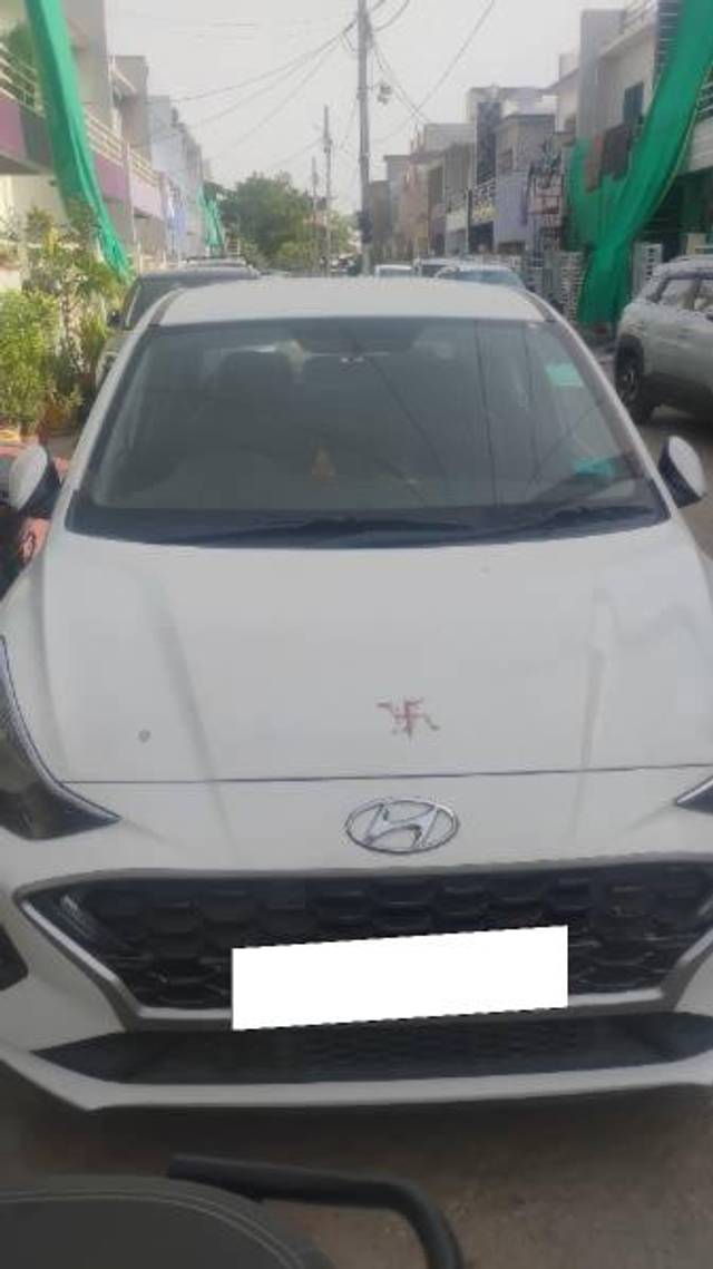 https://images10.gaadi.com/usedcar_image/4591152/original/processed_3e2c3535-cc1e-46a8-af8f-33930213e490.jpg?imwidth=6400