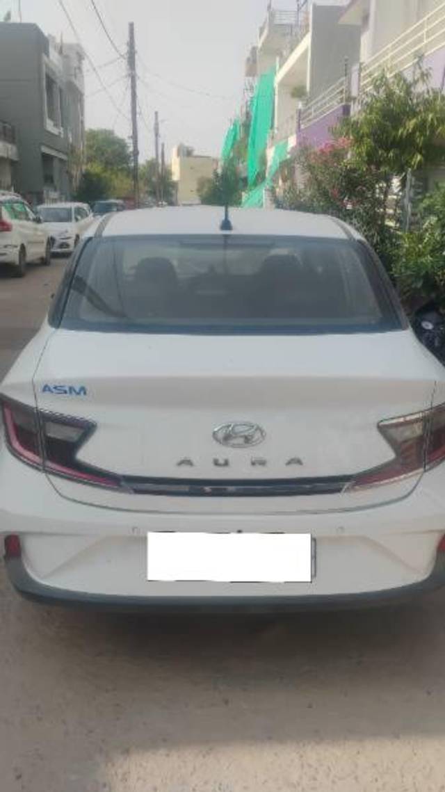 https://images10.gaadi.com/usedcar_image/4591152/original/processed_603a065f-bdfd-464a-96c4-0d764b18afc7.jpg?imwidth=6401