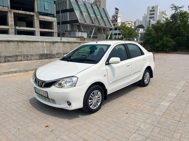 https://images10.gaadi.com/usedcar_image/4591153/original/017d3e5def40f05238a63867d8cd5579.jpg?imwidth=6401