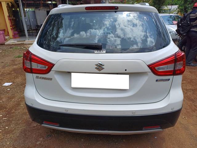 https://images10.gaadi.com/usedcar_image/4591159/original/processed_a31218fac30734a4091c545f7618bae5.jpg?imwidth=6402