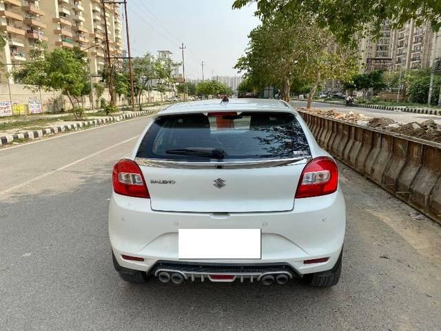 https://images10.gaadi.com/usedcar_image/4591160/original/processed_322d1fc2-7d63-4eda-92ab-729760182f58.jpeg?imwidth=6400