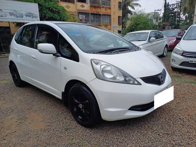 https://images10.gaadi.com/usedcar_image/4591210/original/processed_2849cf9e518f93bf202cde28b6f13eb2.jpg?imwidth=6400