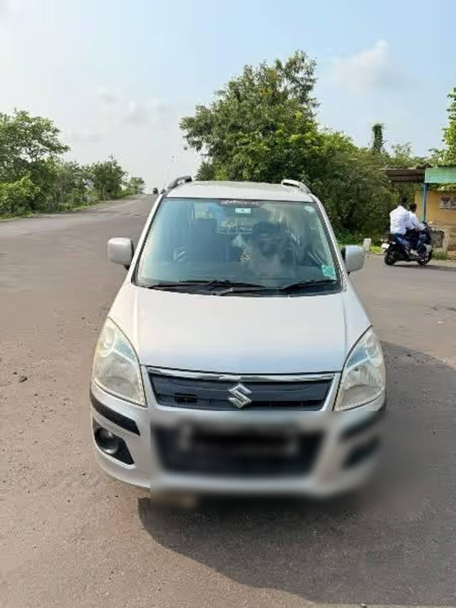 https://images10.gaadi.com/usedcar_image/4591230/original/173f8a3c-6399-4e71-ad4b-4a1dedf6b98d.png?imwidth=6402