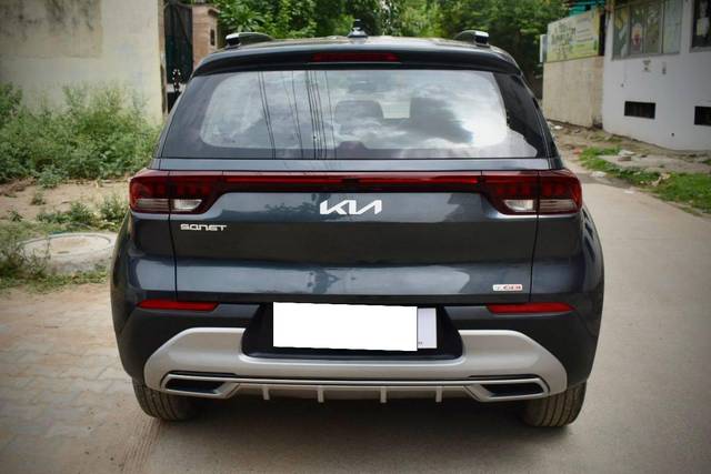 https://images10.gaadi.com/usedcar_image/4591248/original/processed_b3bf345a8bafeff887af12a2b632437f.jpg?imwidth=6402