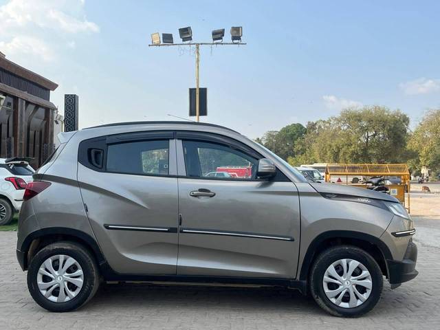 https://images10.gaadi.com/usedcar_image/4591250/original/processed_925dfd5cd25b90d931784bd2ce02398f.jpg?imwidth=6401