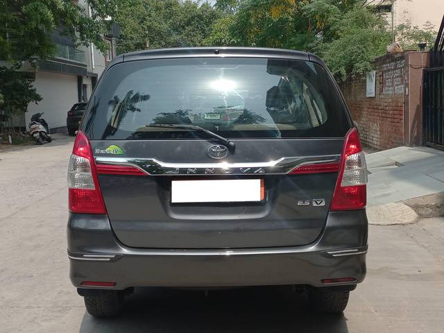 https://images10.gaadi.com/usedcar_image/4591251/original/processed_7a8e4c7215bdc8ad9c165de7a9d826ca.jpg?imwidth=6402