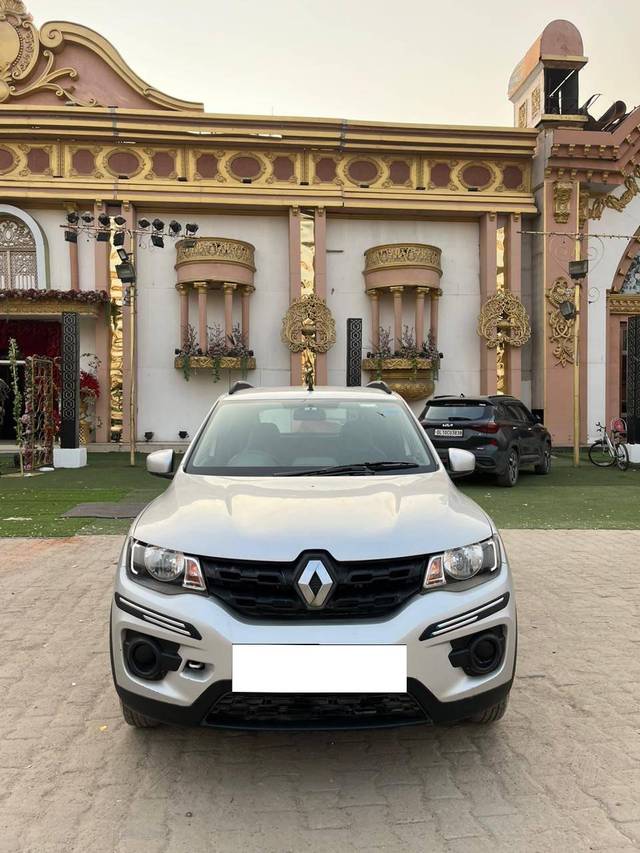 https://images10.gaadi.com/usedcar_image/4591258/original/processed_0cd5ce5e74fb2b329e434a191bd6e203.jpg?imwidth=6400