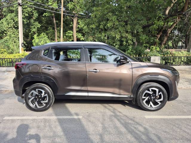 https://images10.gaadi.com/usedcar_image/4591260/original/processed_8c33becf6c83fce3b49d2c28223bfc02.jpg?imwidth=6401
