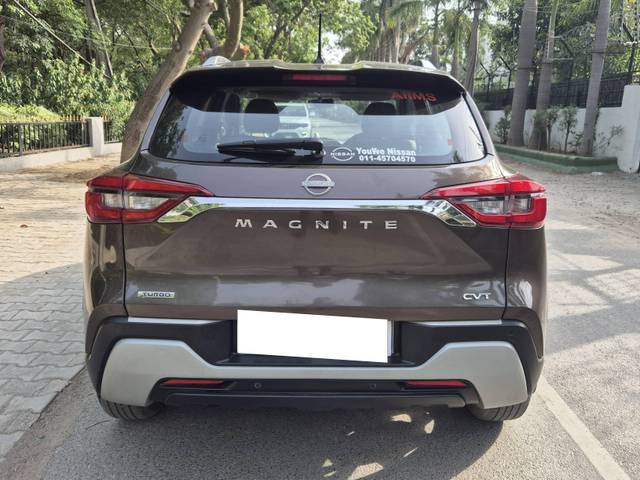 https://images10.gaadi.com/usedcar_image/4591260/original/processed_c8443f5e50f4c1863f24672d9203a354.jpg?imwidth=6402