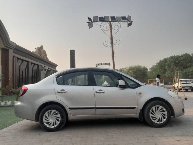 https://images10.gaadi.com/usedcar_image/4591261/original/00a67a25b673d835948932f6c97efb6c.jpg?imwidth=6401