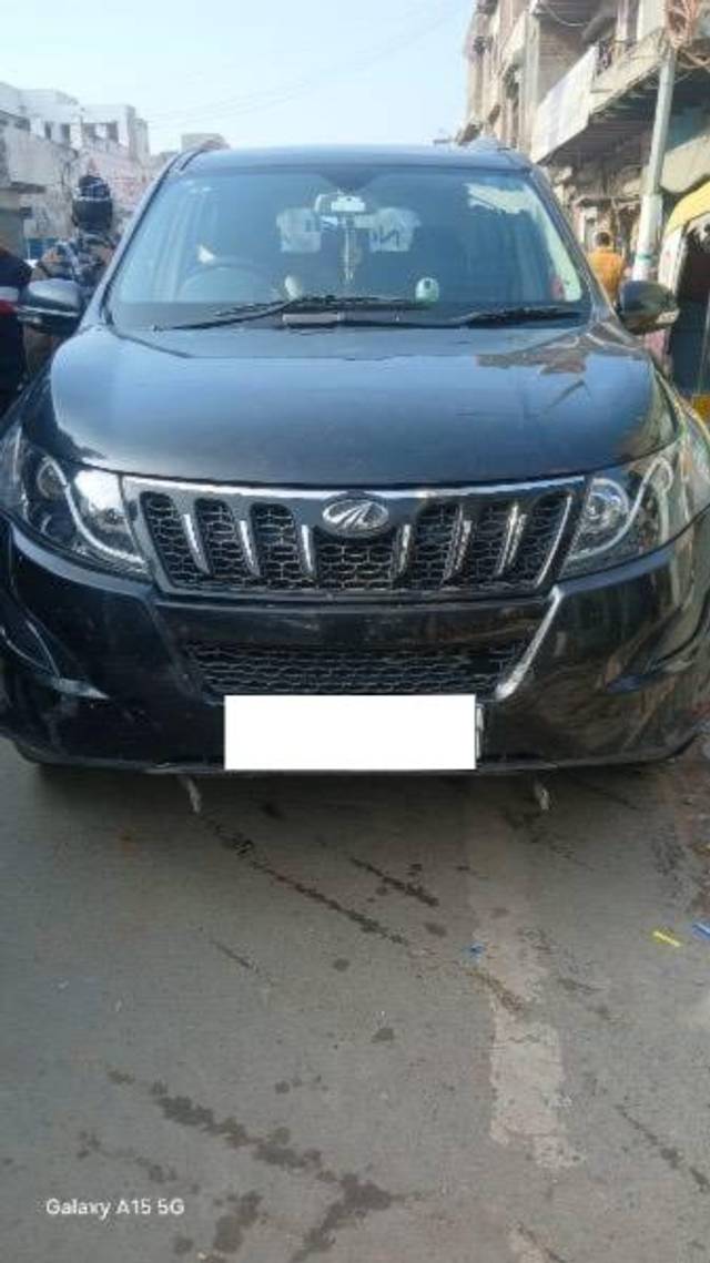 https://images10.gaadi.com/usedcar_image/4591264/original/processed_8c1244a7-acd2-483e-b185-7048cc5dddad.jpeg?imwidth=6400