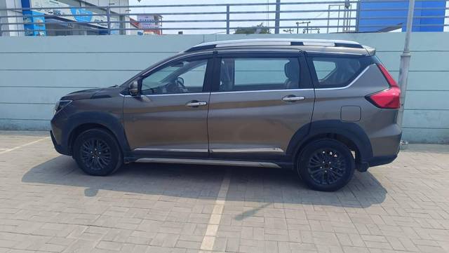 https://images10.gaadi.com/usedcar_image/4591270/original/processed_77d1b32df6903b161e9f1b413d4385e1.jpeg?imwidth=6402