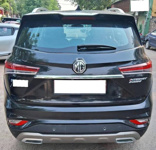 https://images10.gaadi.com/usedcar_image/4591274/original/processed_931253ae57fff9c9028d218f03e1d936.jpg?imwidth=6401