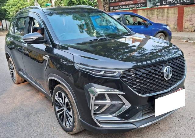 https://images10.gaadi.com/usedcar_image/4591274/original/processed_a7e9063b0e30bea19eeb80382fb2b40a.jpg?imwidth=6400
