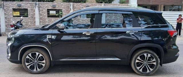 https://images10.gaadi.com/usedcar_image/4591274/original/processed_d63f834fb8513f13678dfa7304ac5f6e.jpg?imwidth=6402