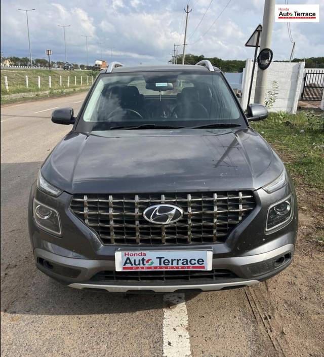 https://images10.gaadi.com/usedcar_image/4591280/original/84e45ee2130762265bb084addd40b9be.jpg?imwidth=6400