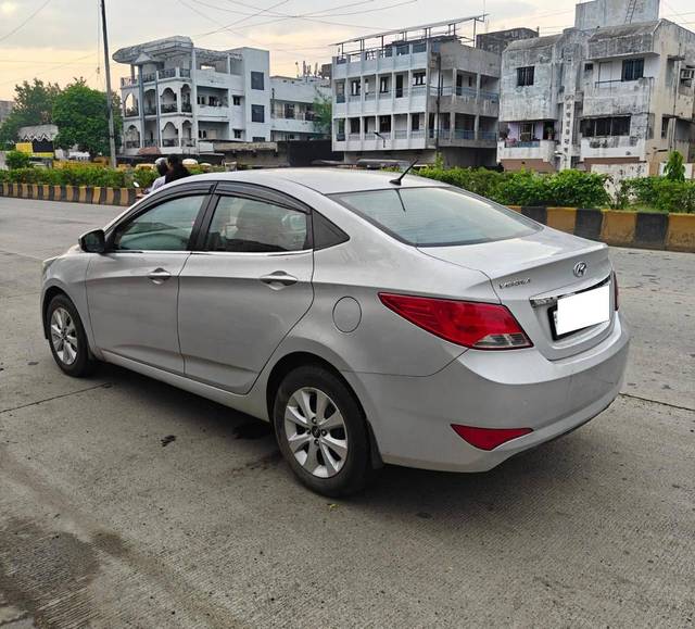 https://images10.gaadi.com/usedcar_image/4591298/original/processed_c7c9b7791a9178762dc0e6bd29483374.jpg?imwidth=6402
