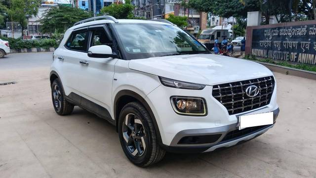 https://images10.gaadi.com/usedcar_image/4591308/original/processed_af3d53c60c5364c9a4f326a5e8573ba9.jpg?imwidth=6400