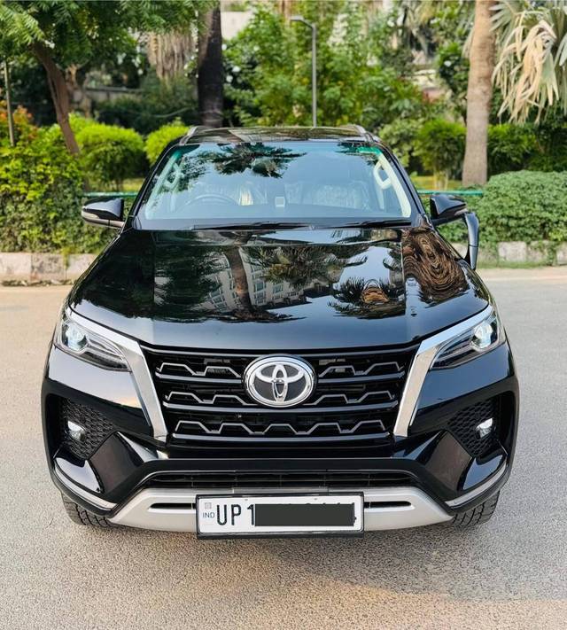 https://images10.gaadi.com/usedcar_image/4591356/original/processed_835a247e9b79ad88c19f91f20a960bfb.jpg?imwidth=6402