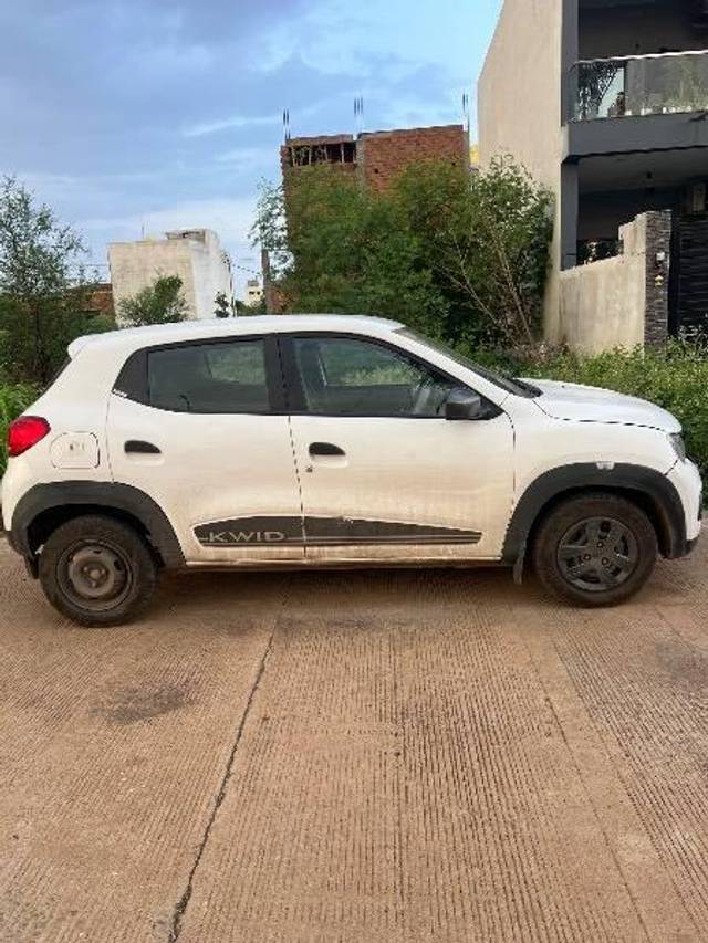 https://images10.gaadi.com/usedcar_image/4591359/original/processed_fa59734d-439c-4069-9fd3-90227a12b2f8.jpeg?imwidth=6401