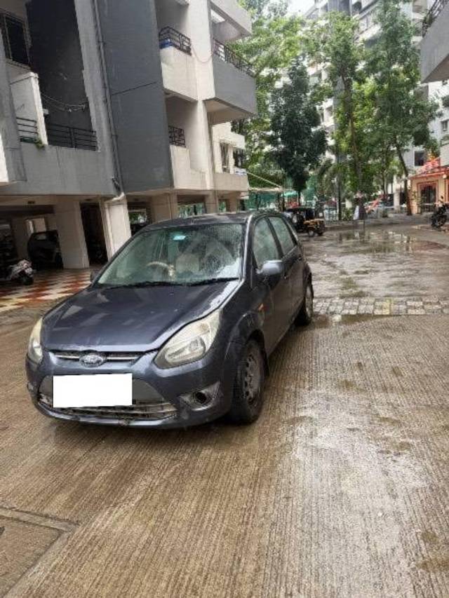 https://images10.gaadi.com/usedcar_image/4591360/original/processed_b9056487-484d-4d9e-aae2-a916d4ed378a.jpeg?imwidth=6401