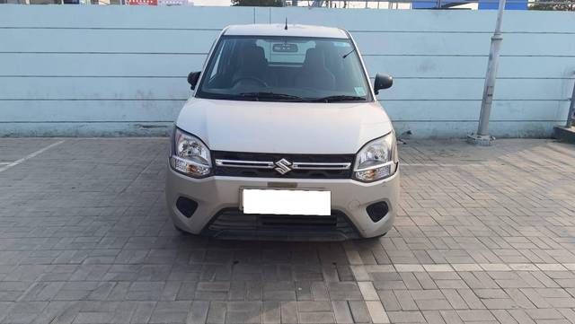 https://images10.gaadi.com/usedcar_image/4591386/original/processed_d75f90fbde460935f26562a756c8c35d.jpeg?imwidth=6400