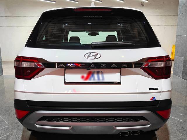 https://images10.gaadi.com/usedcar_image/4591414/original/processed_c619786ce6d5149c03132711a401f6cd.jpg?imwidth=6402
