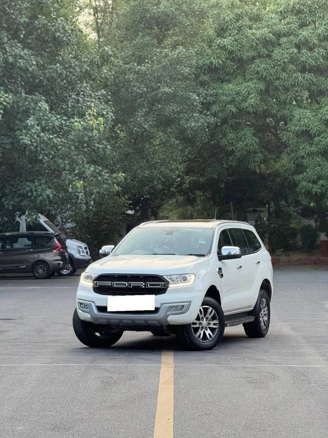 https://images10.gaadi.com/usedcar_image/4591430/original/processed_5d9e02f84e8fdaa42b854b6fc914ed0d.jpg?imwidth=6400