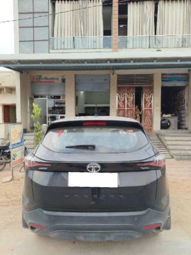 https://images10.gaadi.com/usedcar_image/4591434/original/processed_b6b4afde-9180-4966-ae0e-6eb996ae1c87.jpg?imwidth=6402