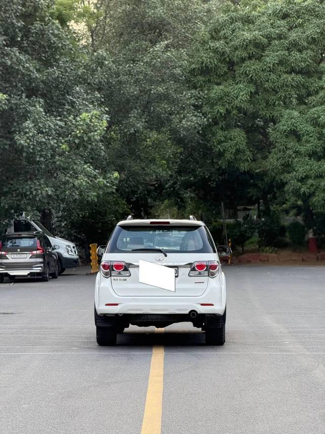 https://images10.gaadi.com/usedcar_image/4591435/original/processed_a785ac78085379330b859e45f58e93c2.jpg?imwidth=6402