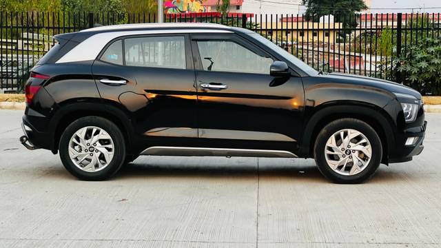 https://images10.gaadi.com/usedcar_image/4591436/original/217a0a08cfdd702b9e898463f642ab1a.jpg?imwidth=6401